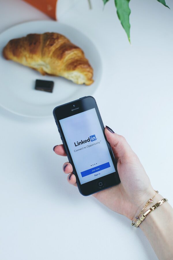 5 Tips on Using LinkedIn Integration With Microsoft Word When Writing a ...